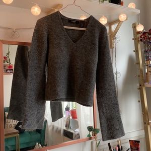 EXPRESS V neck sweater
